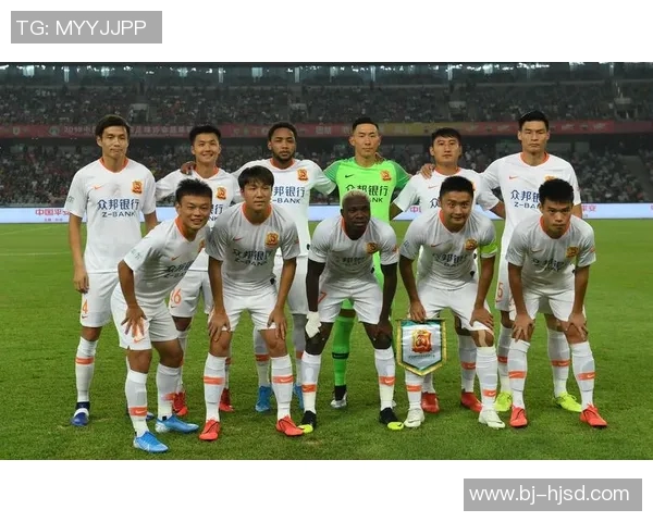 深圳足球明星的名字盘点与成就分析