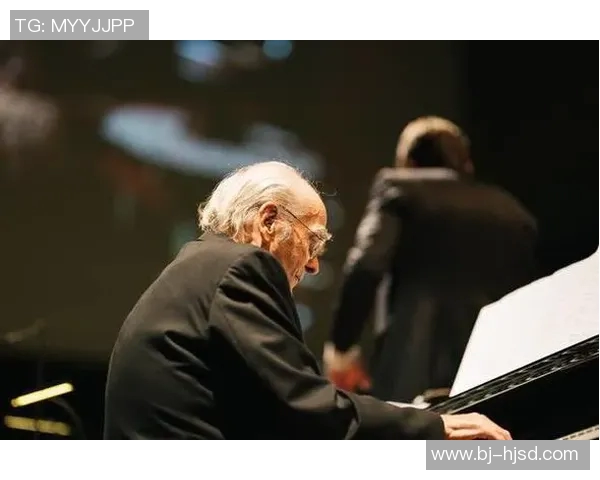 追忆今年离世的足球明星们他们的传奇与影响将永存于心